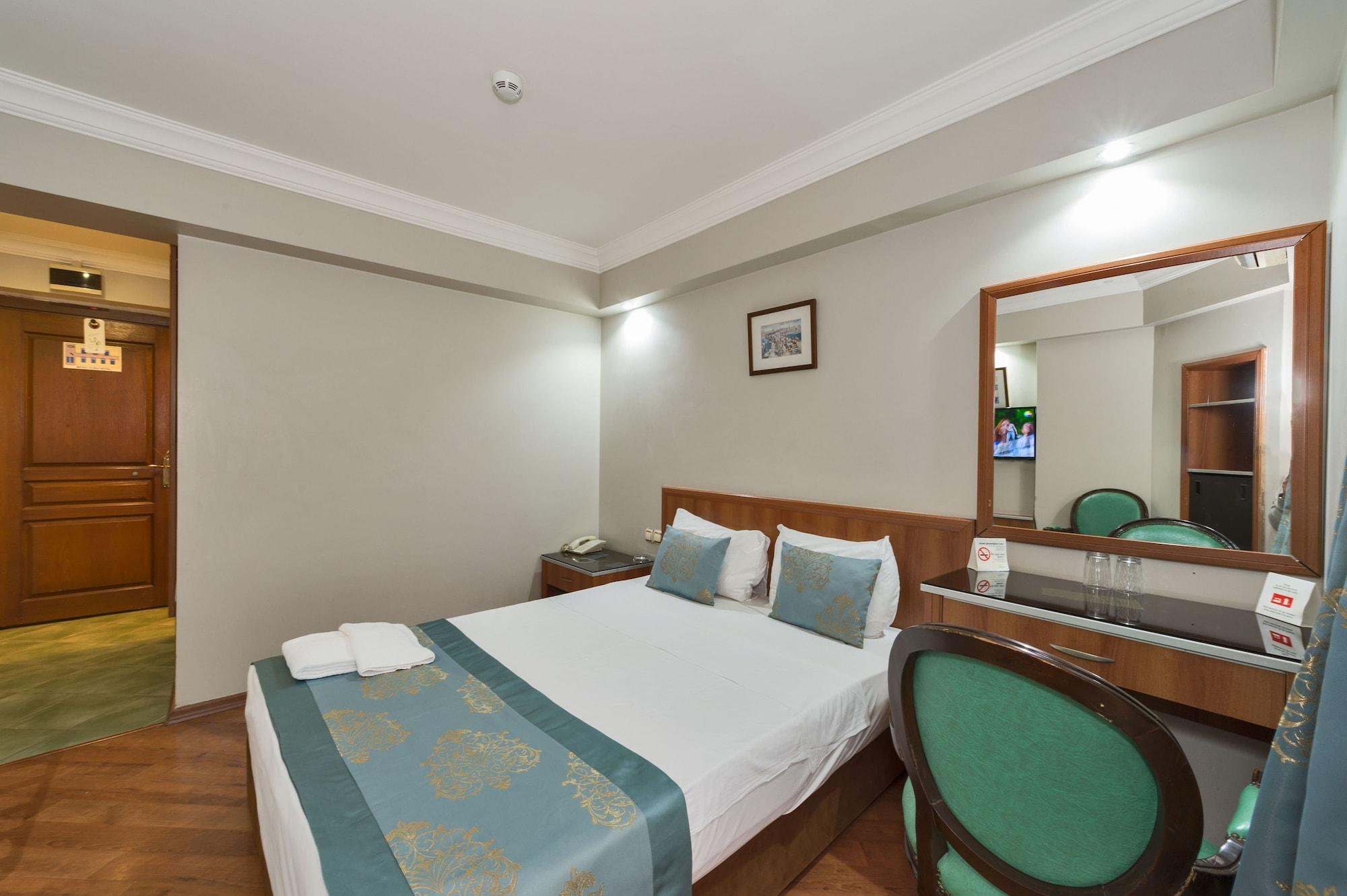 Beyaz Kugu Hotel Istanbul Exterior photo